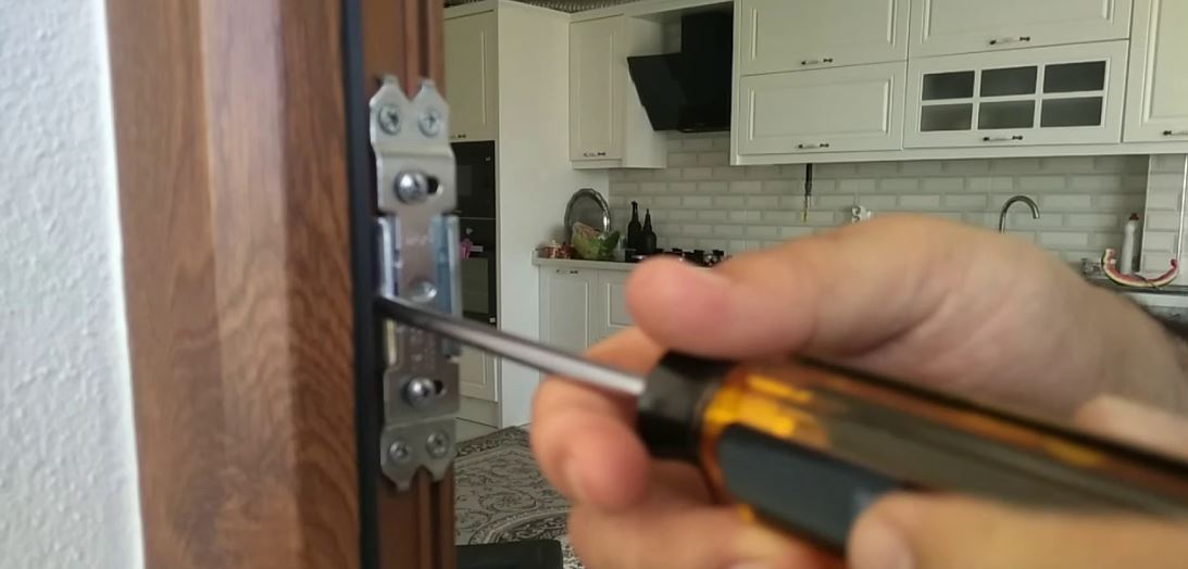 PVC Kapı Kapanmıyor