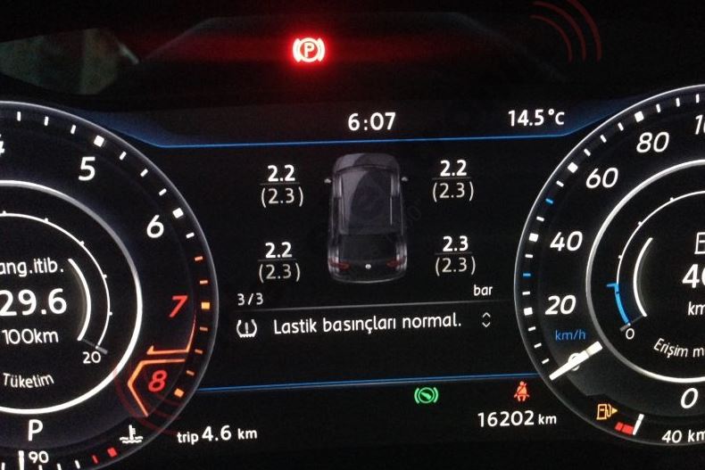 Passat Lastik Basınç Sensörü Sönmüyor