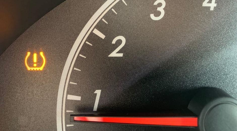 Toyota Lastik Basınç Sensörü Sönmüyor