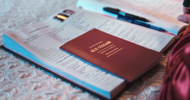 E Devlette Evli Olduğum Gözükmüyor